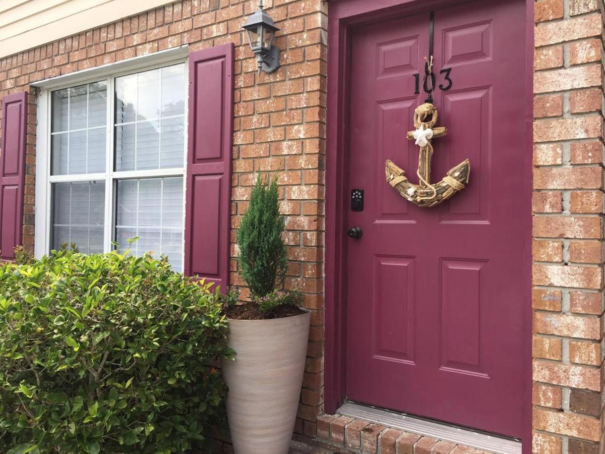 Southern Sophistication At Hickory Apartment *